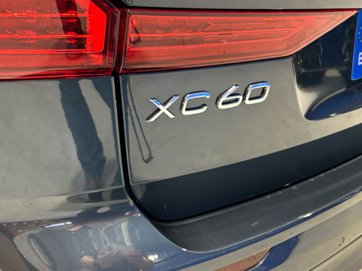 Volvo XC60 B4 G Essential Auto 145 kW (197 CV)