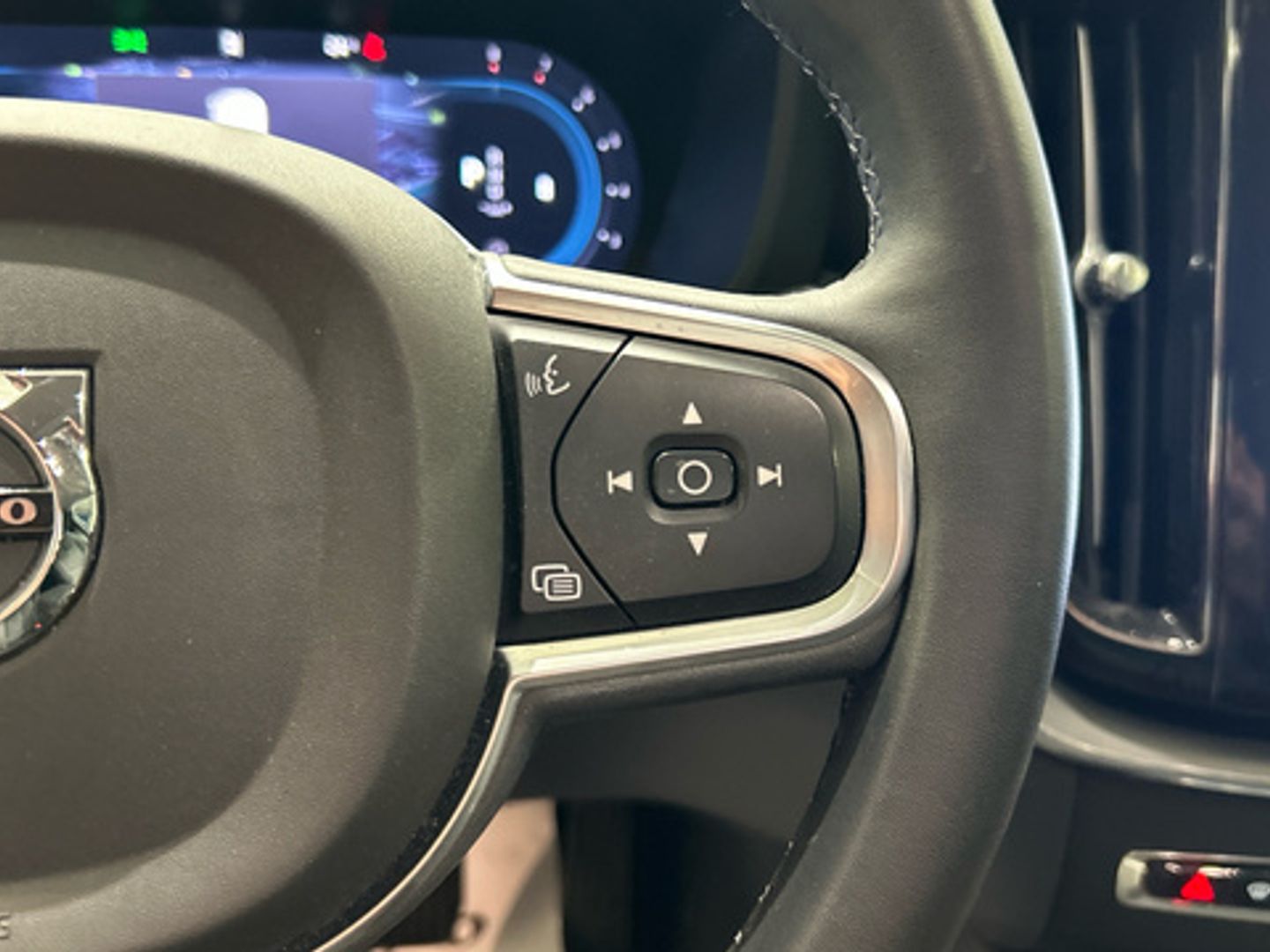 Volvo XC60 B4 G Essential Auto 145 kW (197 CV)