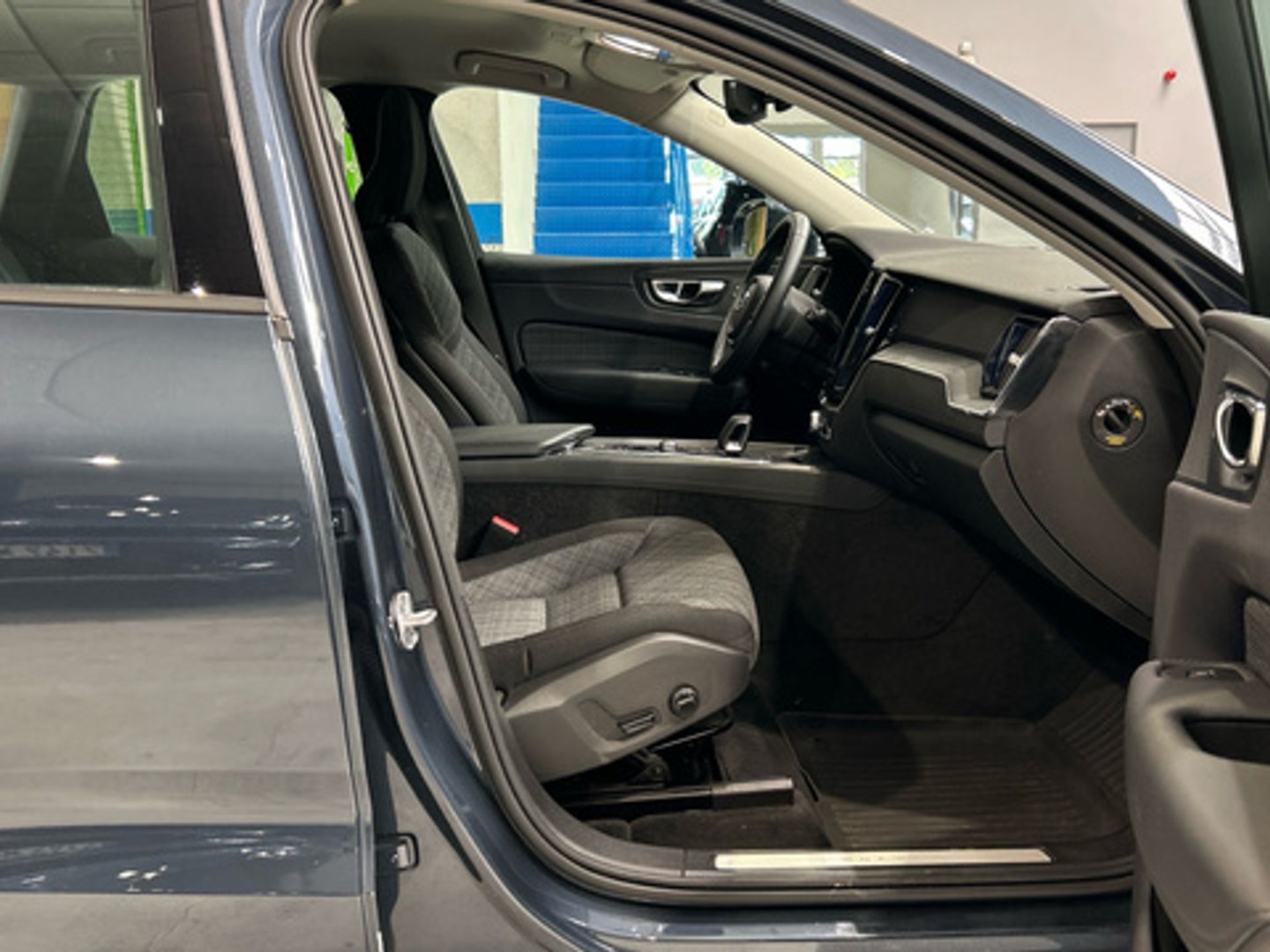 Volvo XC60 B4 G Essential Auto 145 kW (197 CV)