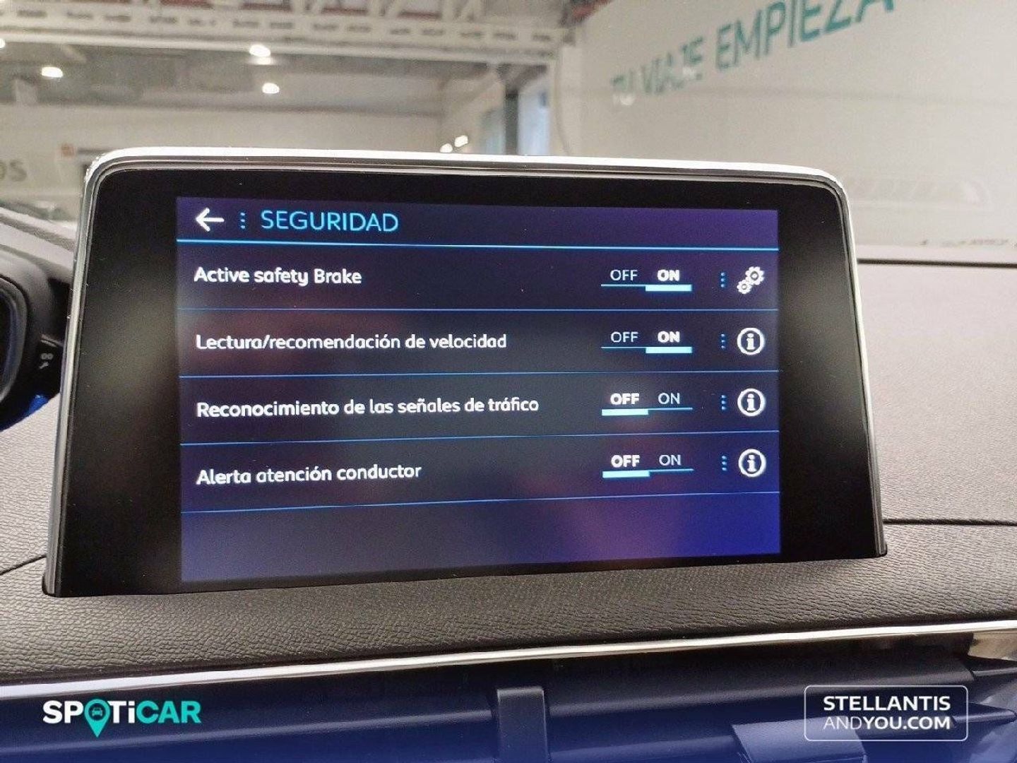 Peugeot 3008 PureTech 130 S&S Active Pack 96 kW (130 CV)