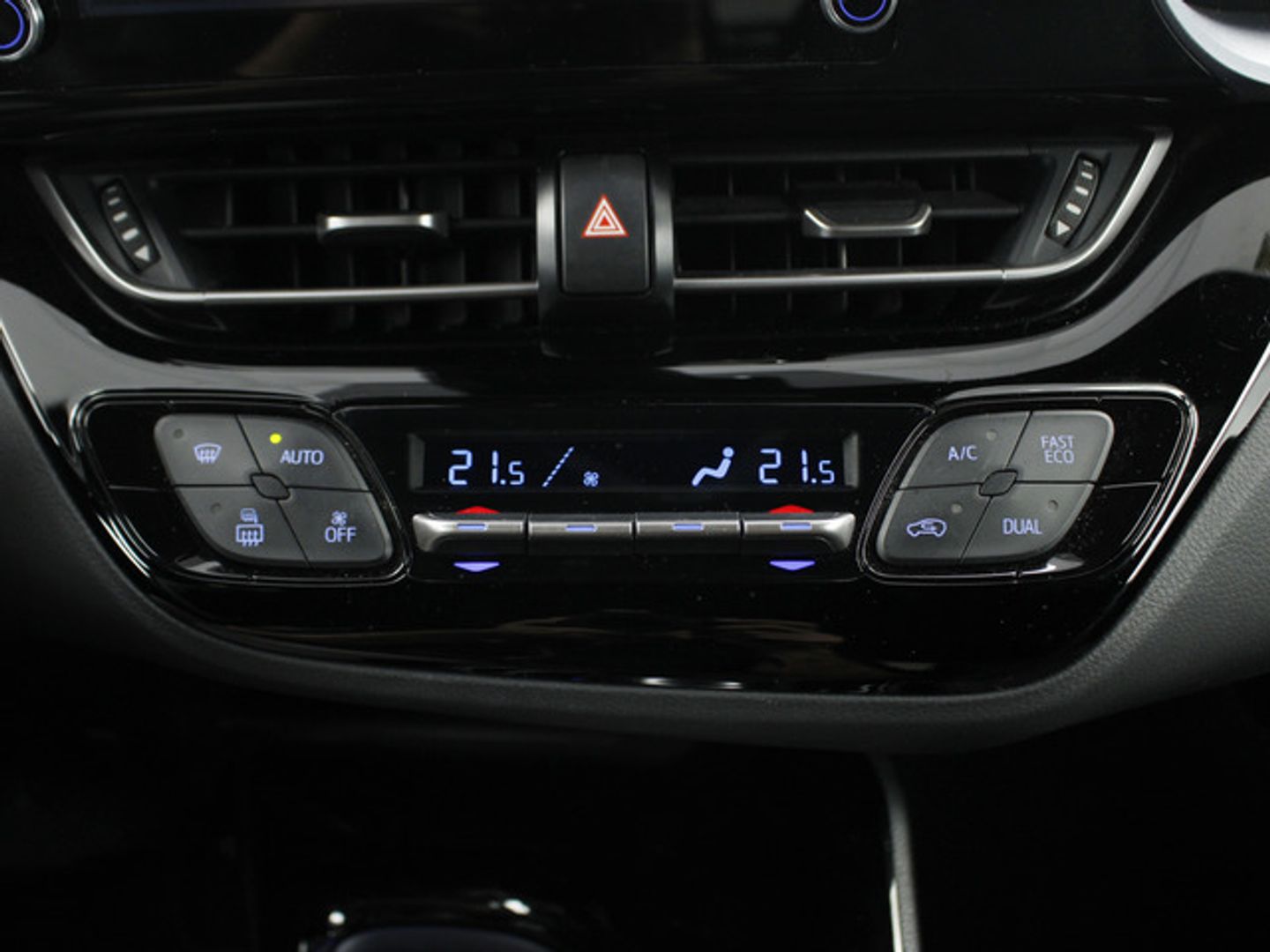 Toyota C-HR 1.8 125H Advance 90 kW (122 CV)