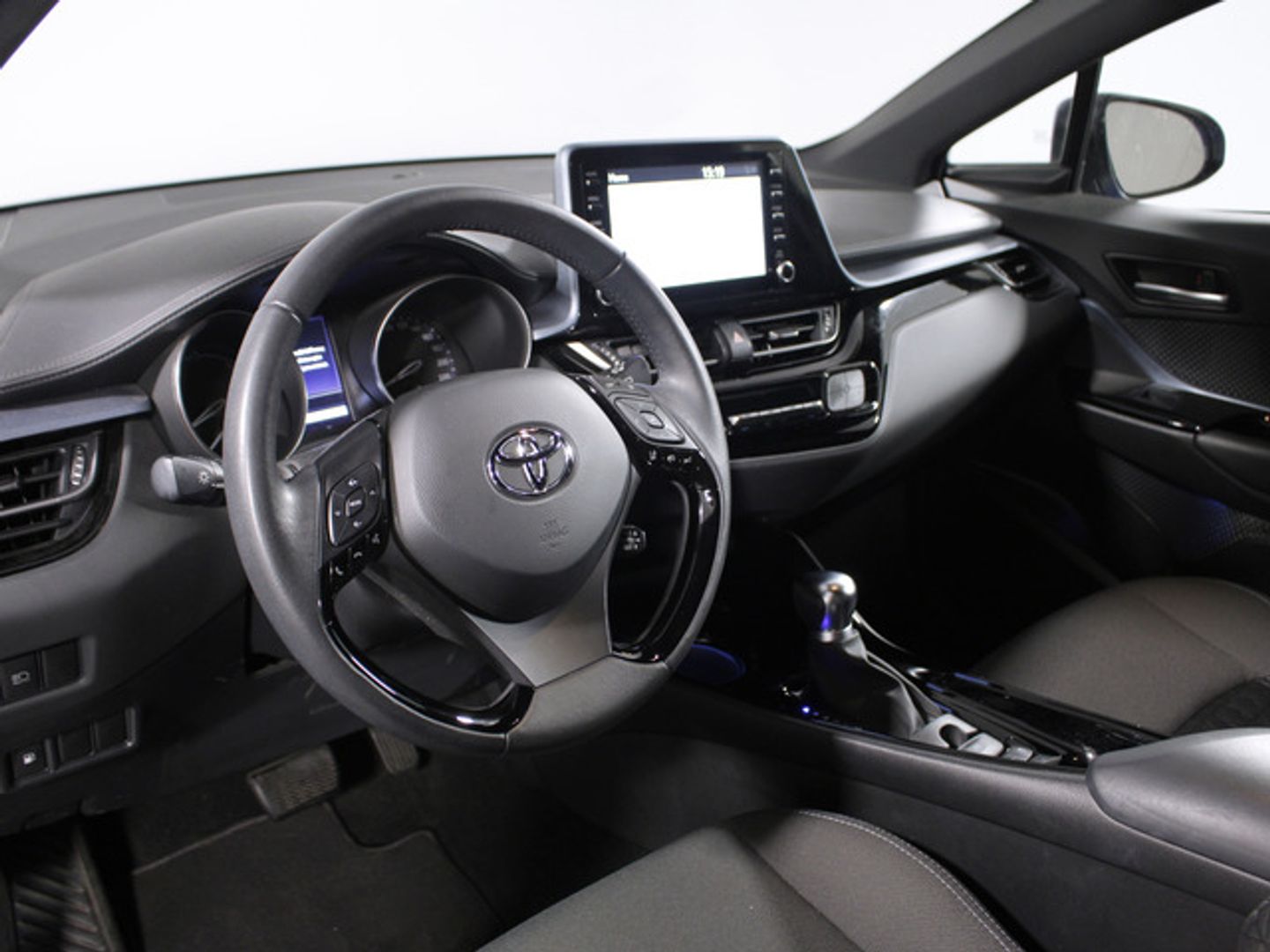 Toyota C-HR 1.8 125H Advance 90 kW (122 CV)
