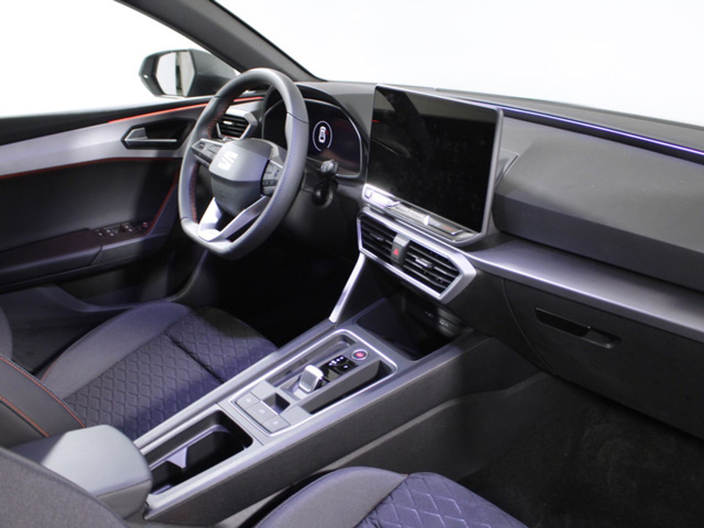 SEAT León 1.5 eTSI S&S FR Special Edition DSG 110 kW (150 CV)