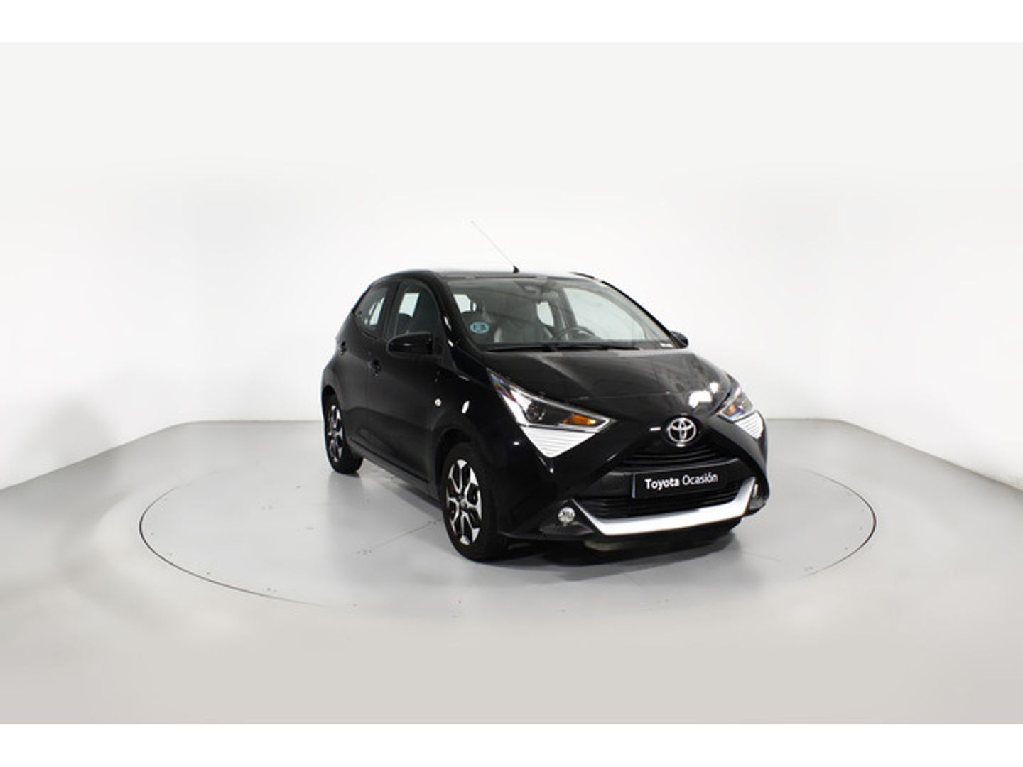 Toyota Aygo 1.0 70 x-play 53 kW (72 CV) Negro Compact