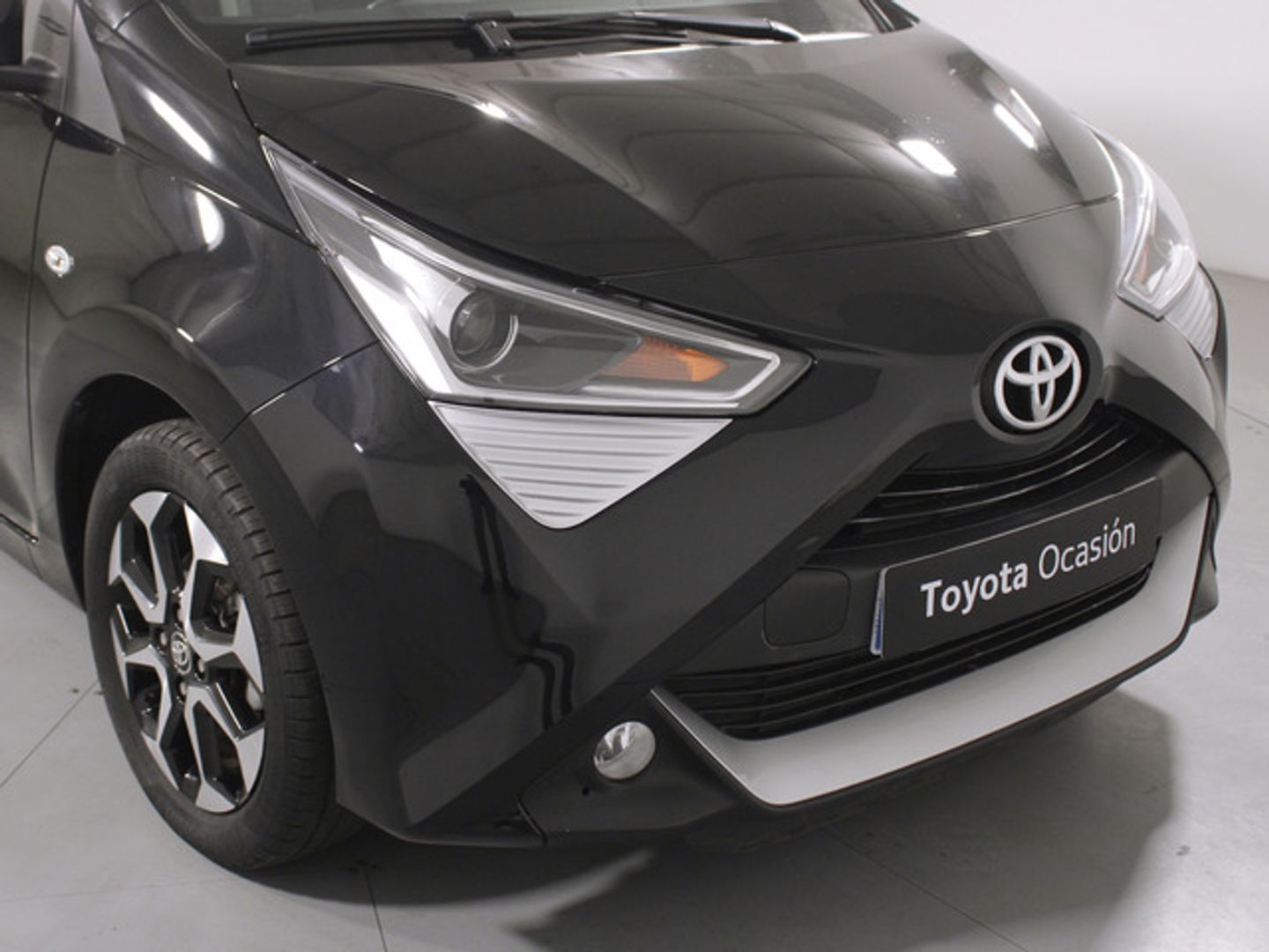 Toyota Aygo 1.0 70 x-play 53 kW (72 CV)