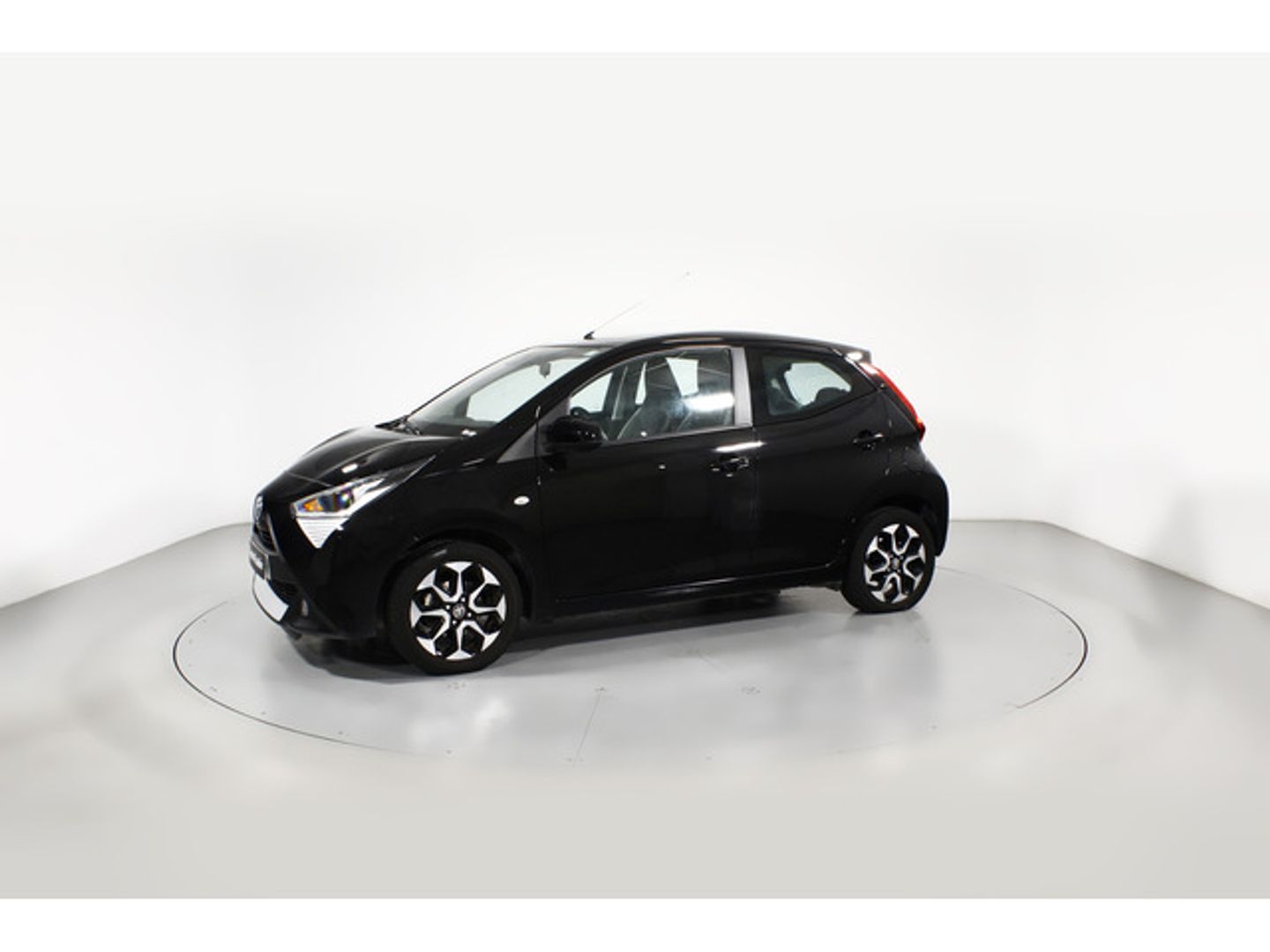 Toyota Aygo 1.0 70 x-play 53 kW (72 CV)