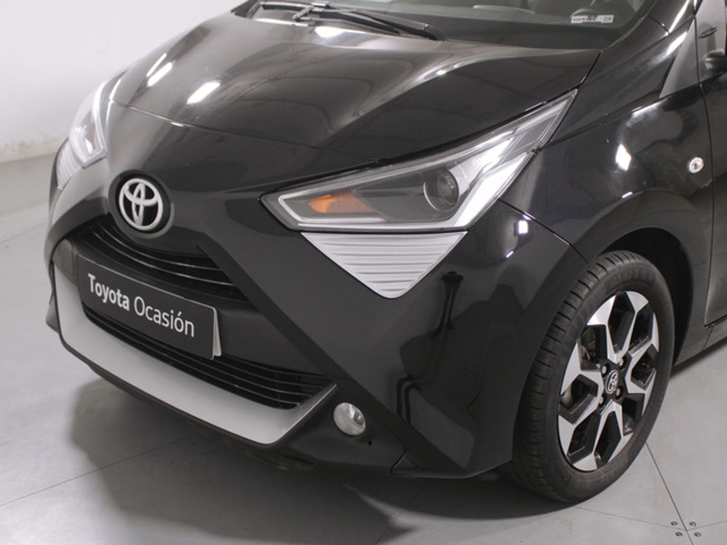 Toyota Aygo 1.0 70 x-play 53 kW (72 CV)