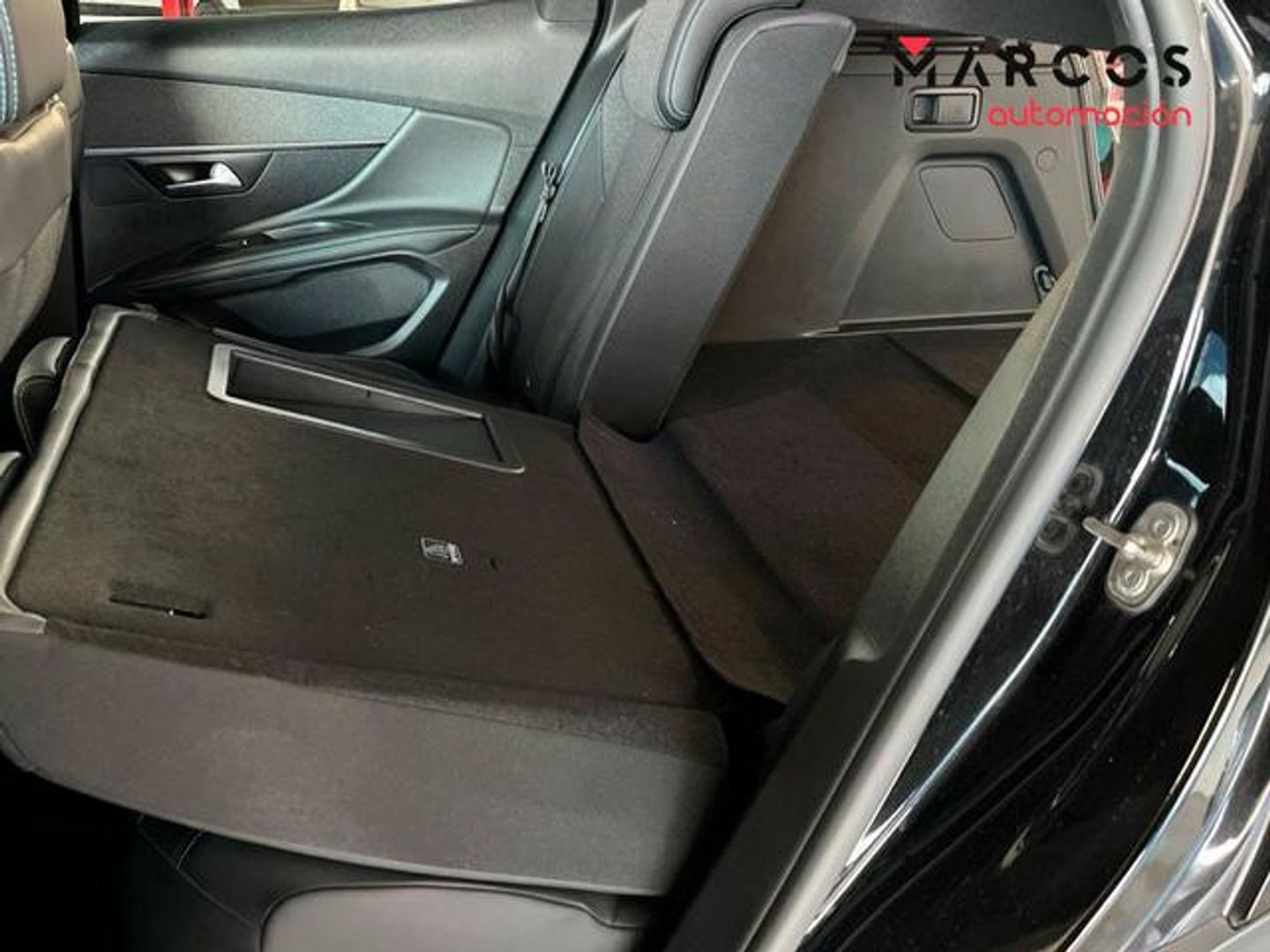 Peugeot 3008 Hybrid 225 Allure Pack e-EAT8 165 kW (225 CV)