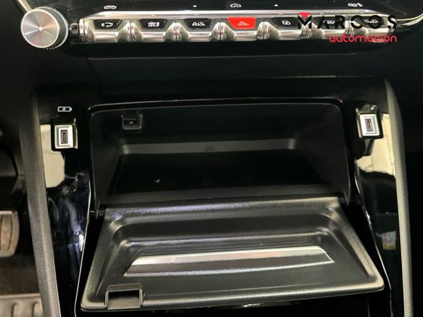 Peugeot 2008 Allure Hybrid eDCS6 100 kW (136 CV)