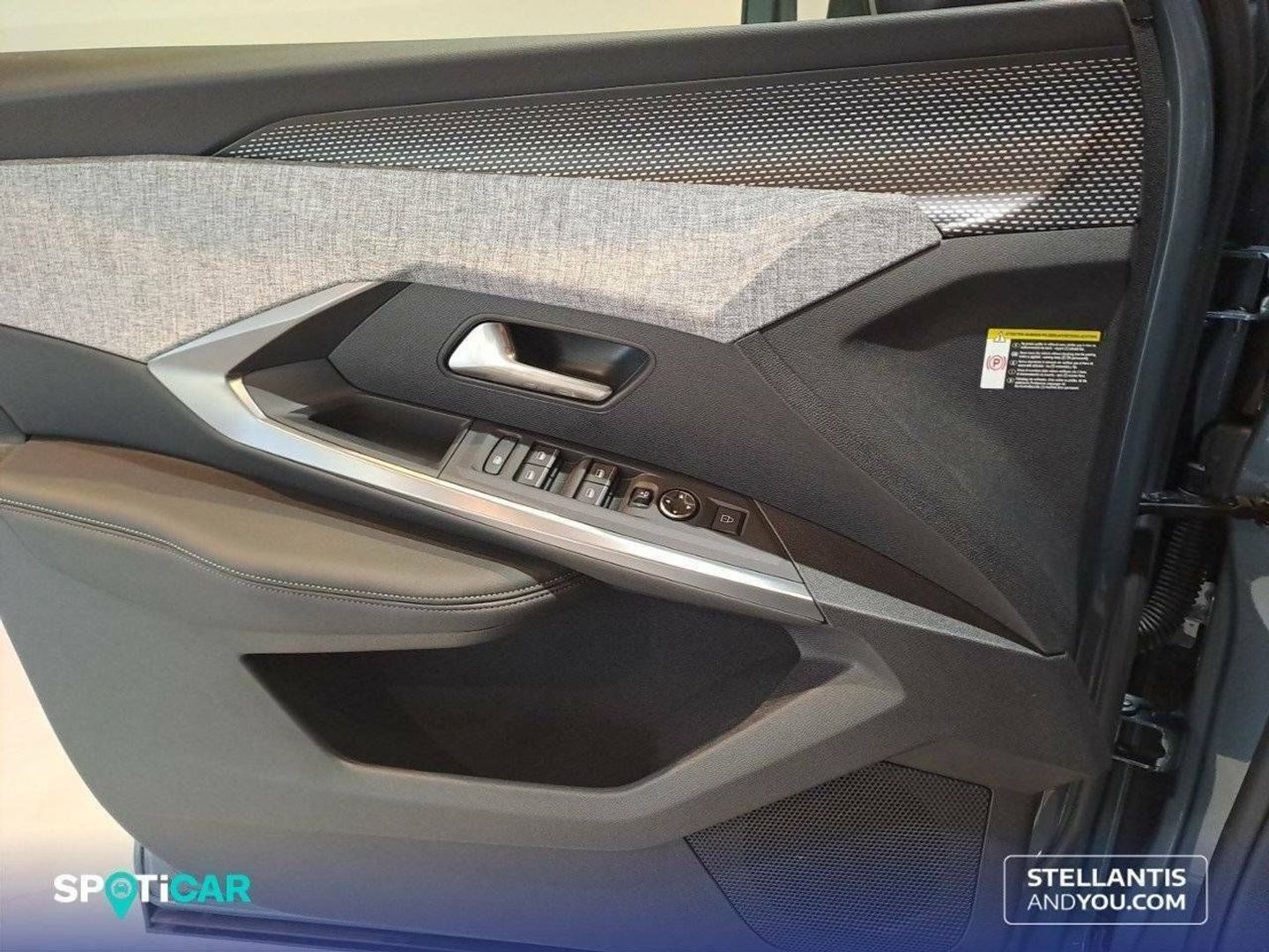 Peugeot 5008 Hybrid 1.2 GT eDCS6 100 kW (136 CV)