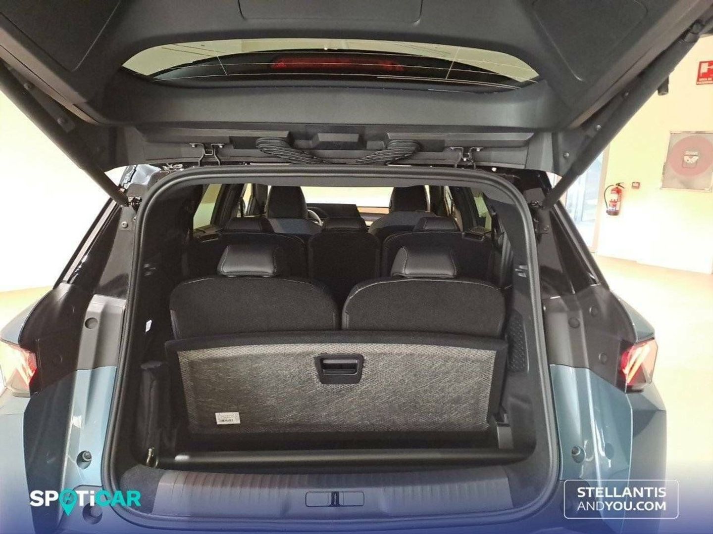 Peugeot 5008 Hybrid 1.2 GT eDCS6 100 kW (136 CV)
