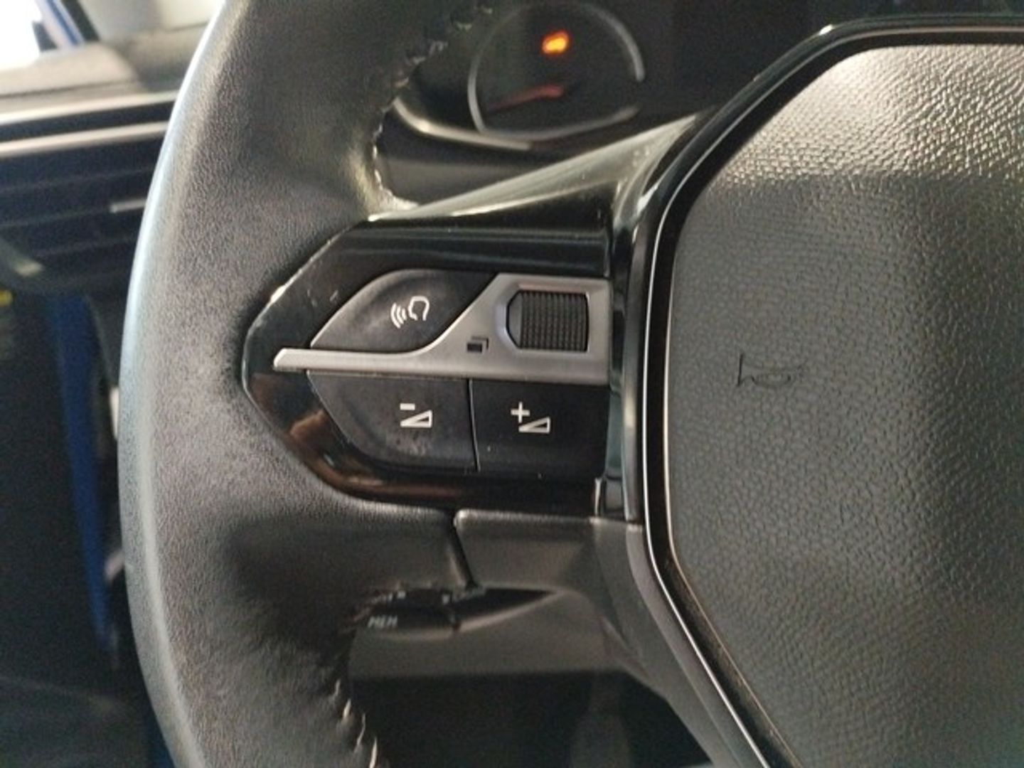 Peugeot 2008 PureTech 100 S&S Allure 75 kW (100 CV)