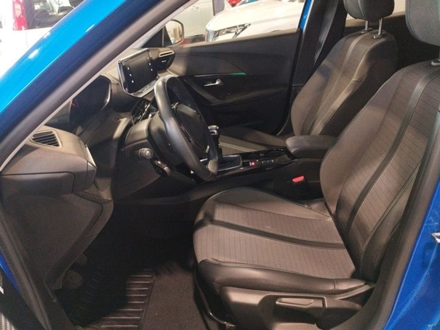 Peugeot 2008 PureTech 100 S&S Allure 75 kW (100 CV)
