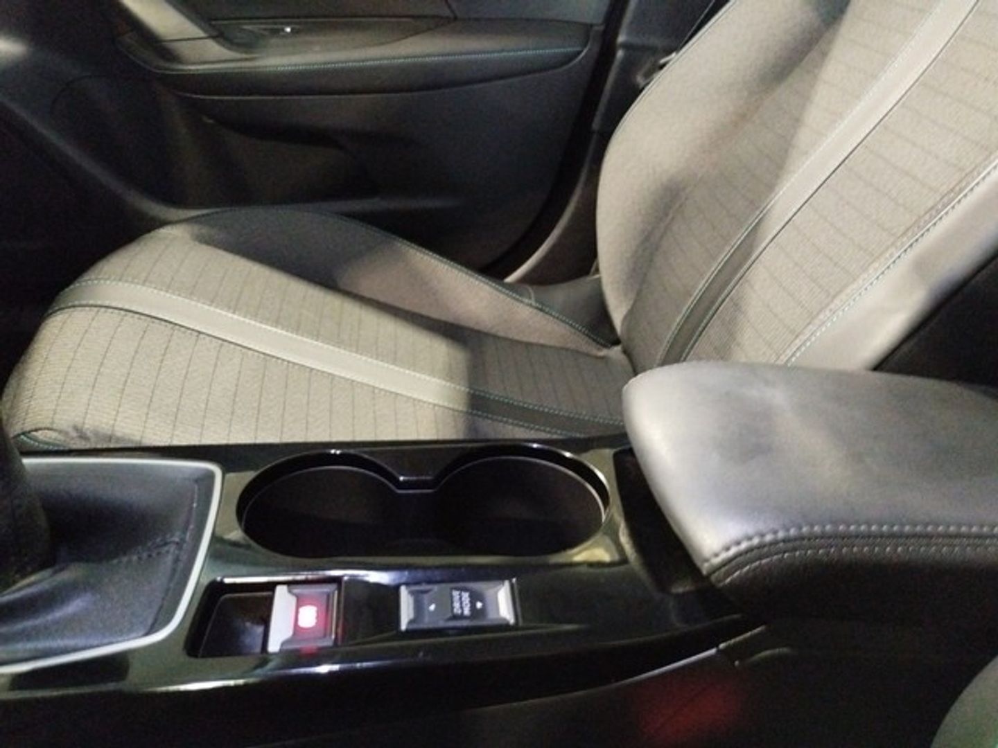 Peugeot 2008 PureTech 100 S&S Allure 75 kW (100 CV)