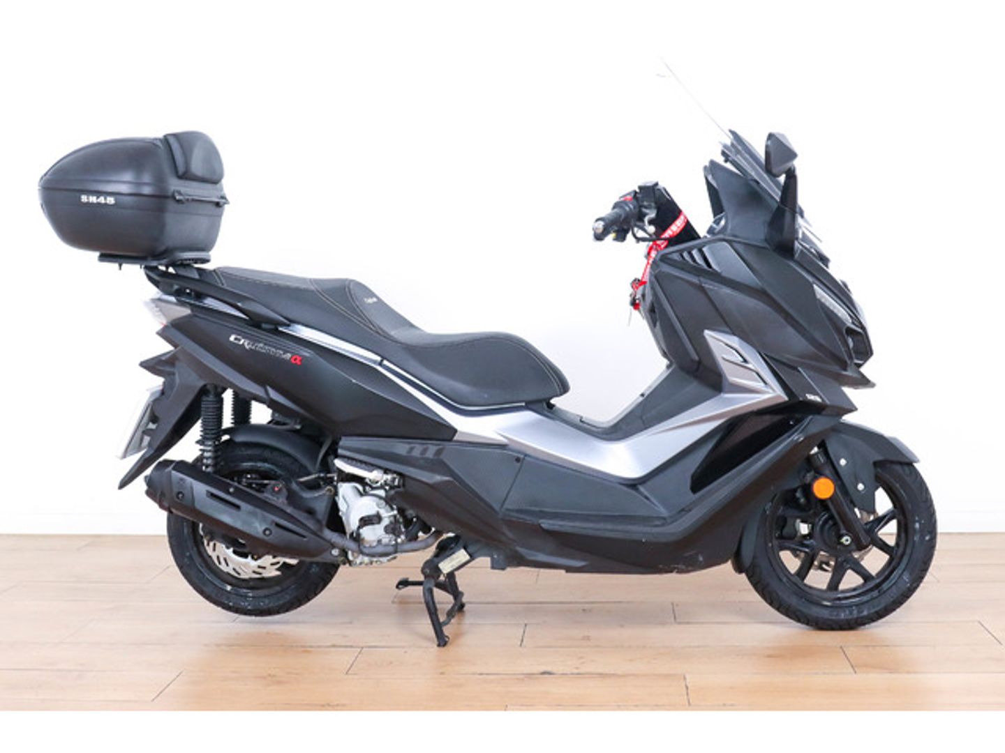 SYM Cruisym Alpha 125 Gris Plata Motorcycle