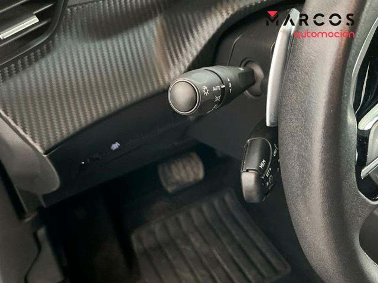 Peugeot 2008 PureTech 130 S&S Allure Pack EAT8 96 kW (130 CV)