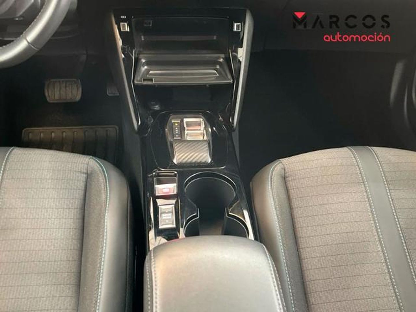 Peugeot 2008 PureTech 130 S&S Allure Pack EAT8 96 kW (130 CV)