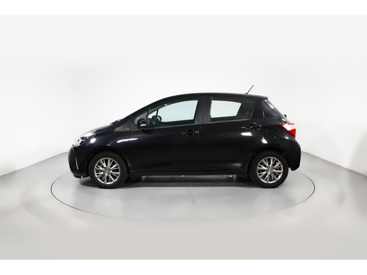 Toyota Yaris 1.0 Active 51 kW (69 CV)