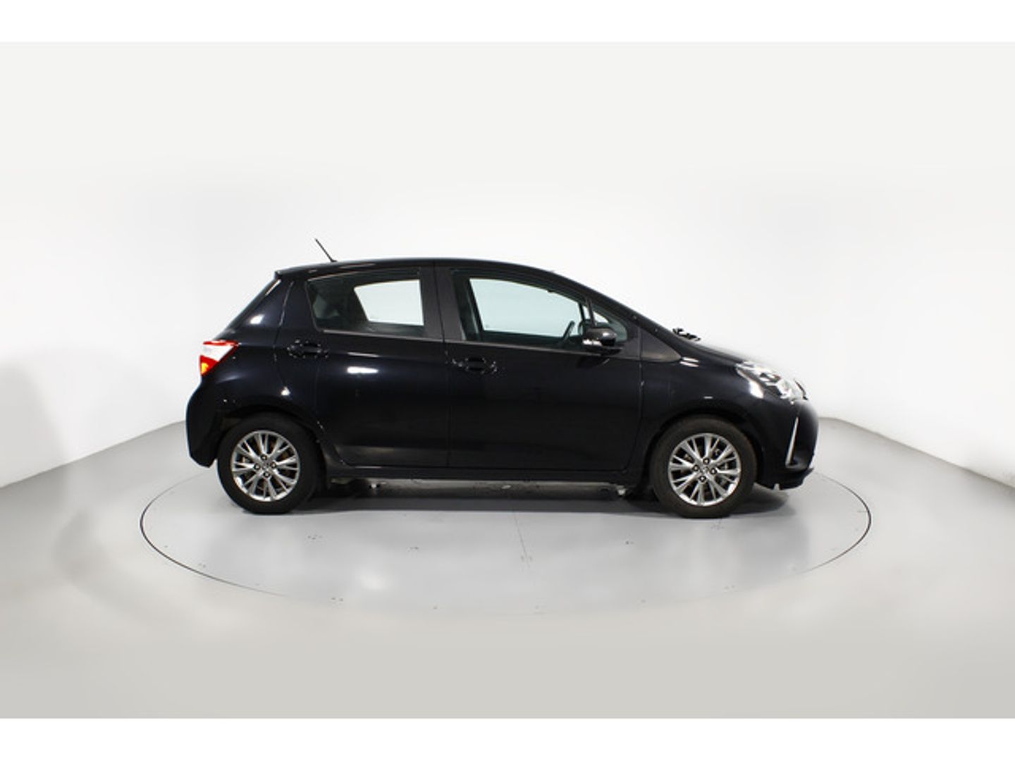 Toyota Yaris 1.0 Active 51 kW (69 CV)