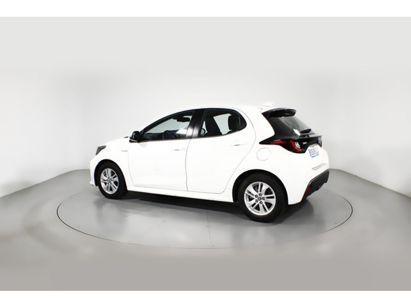 Toyota Yaris 120H Business Plus 85 kW (116 CV)