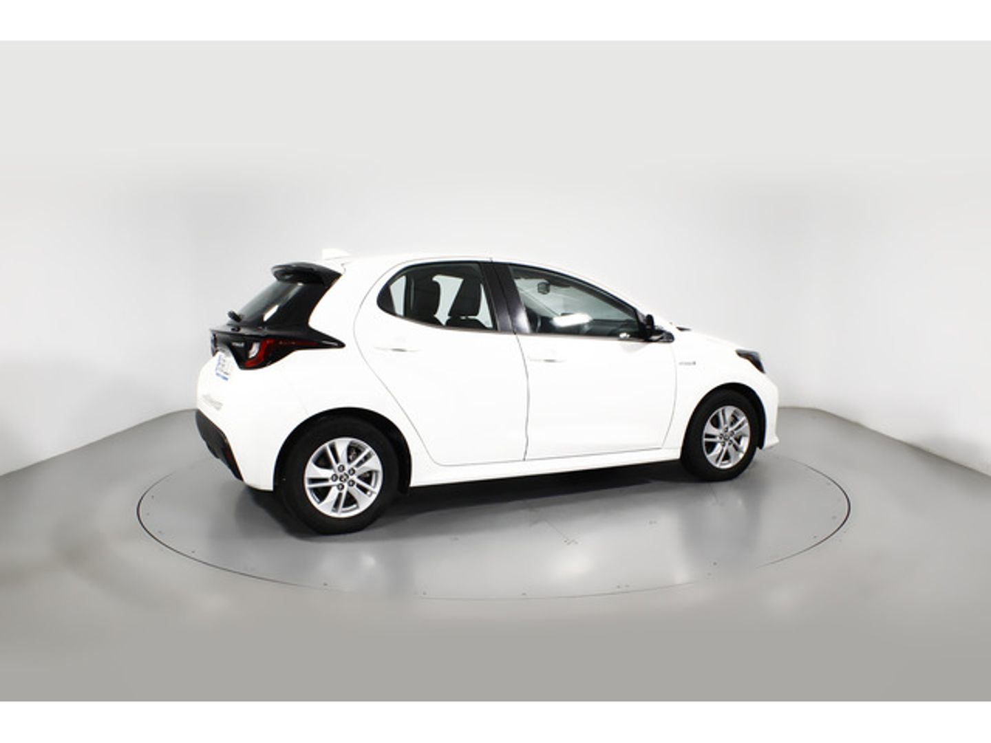 Toyota Yaris 120H Business Plus 85 kW (116 CV)