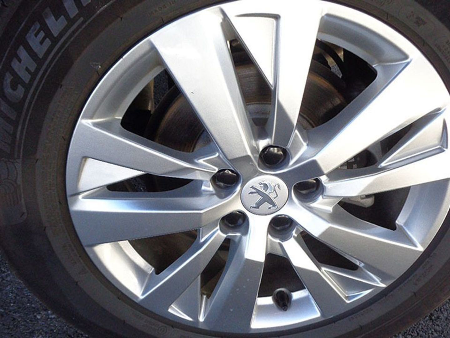 Peugeot 3008 PureTech 130 S&S Active Pack 96 kW (130 CV)