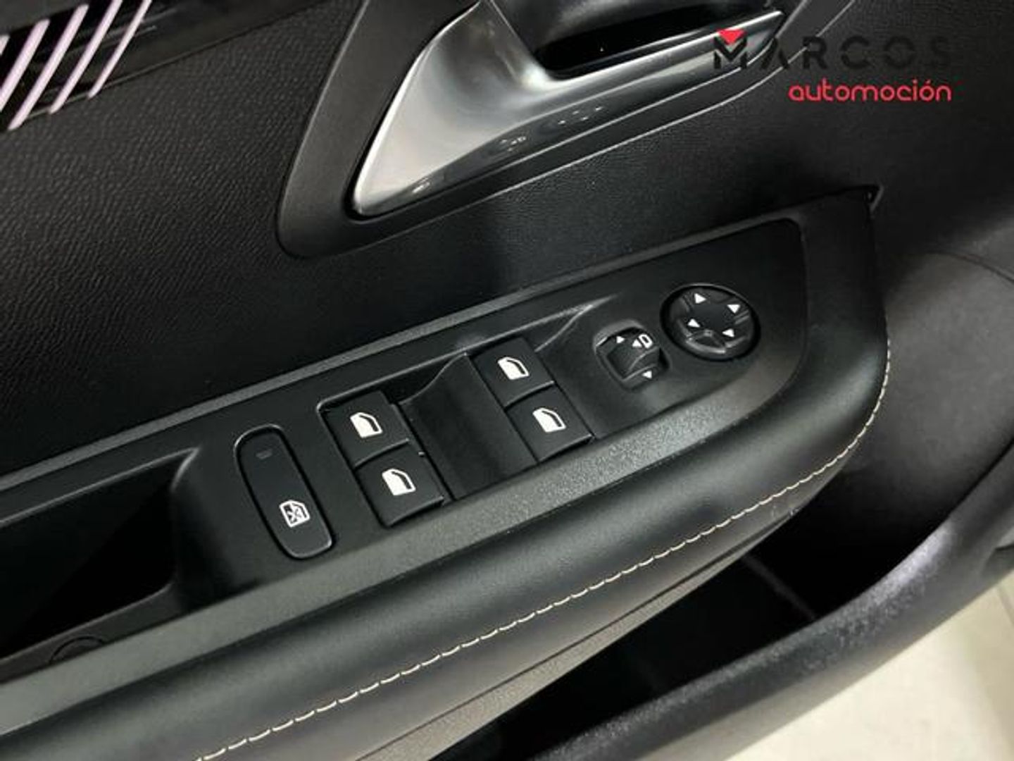 Peugeot 208 PureTech 100 Allure 75 kW (100 CV)