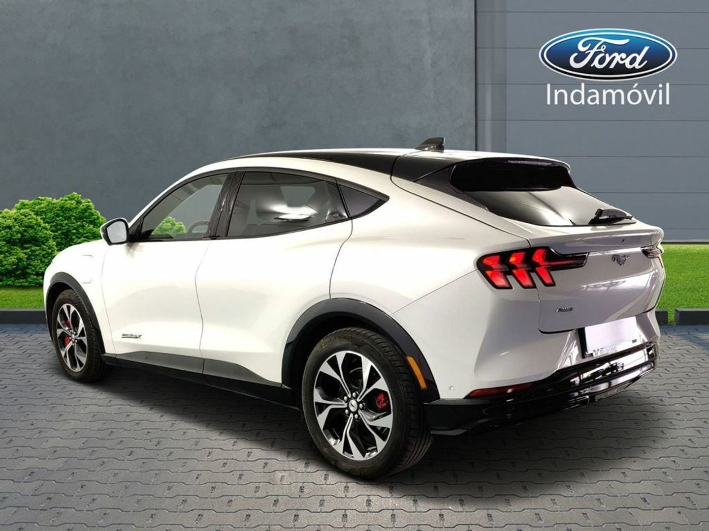 Ford Mustang Mach-E First Edition Batería 98.8Kwh AWD Rango extendido 258 kW (351 CV) Blanco All Terrain / Pick-up
