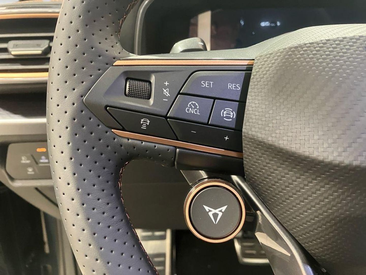 CUPRA León 1.5 eTSI DSG 110 kW (150 CV)