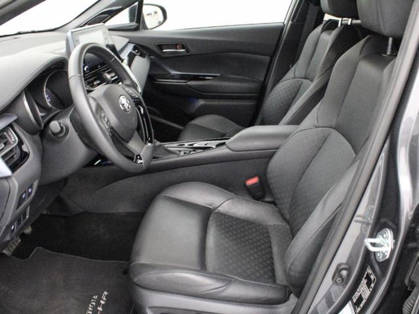 Toyota C-HR 180H Advance 135 kW (184 CV)