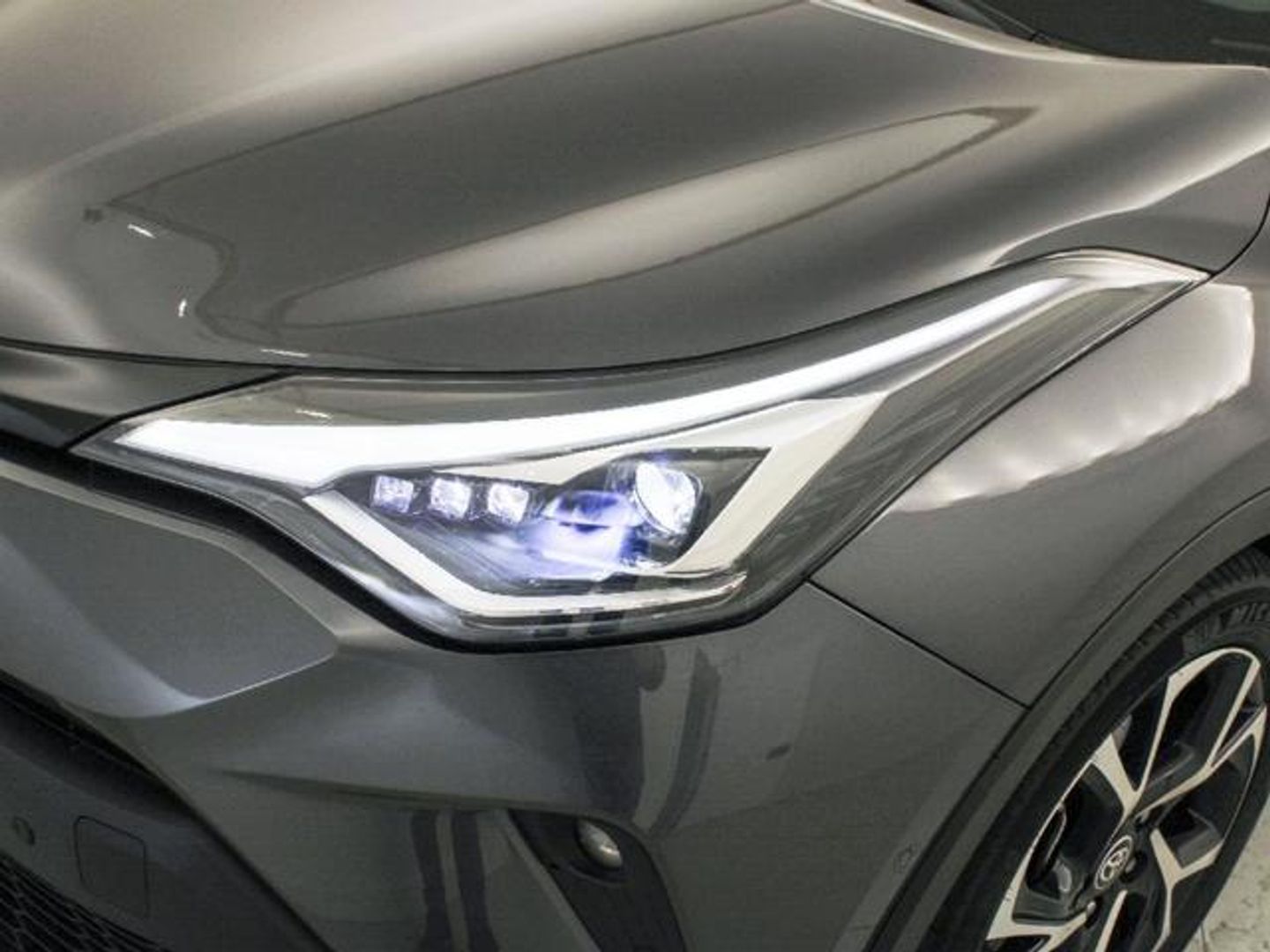 Toyota C-HR 180H Advance 135 kW (184 CV)