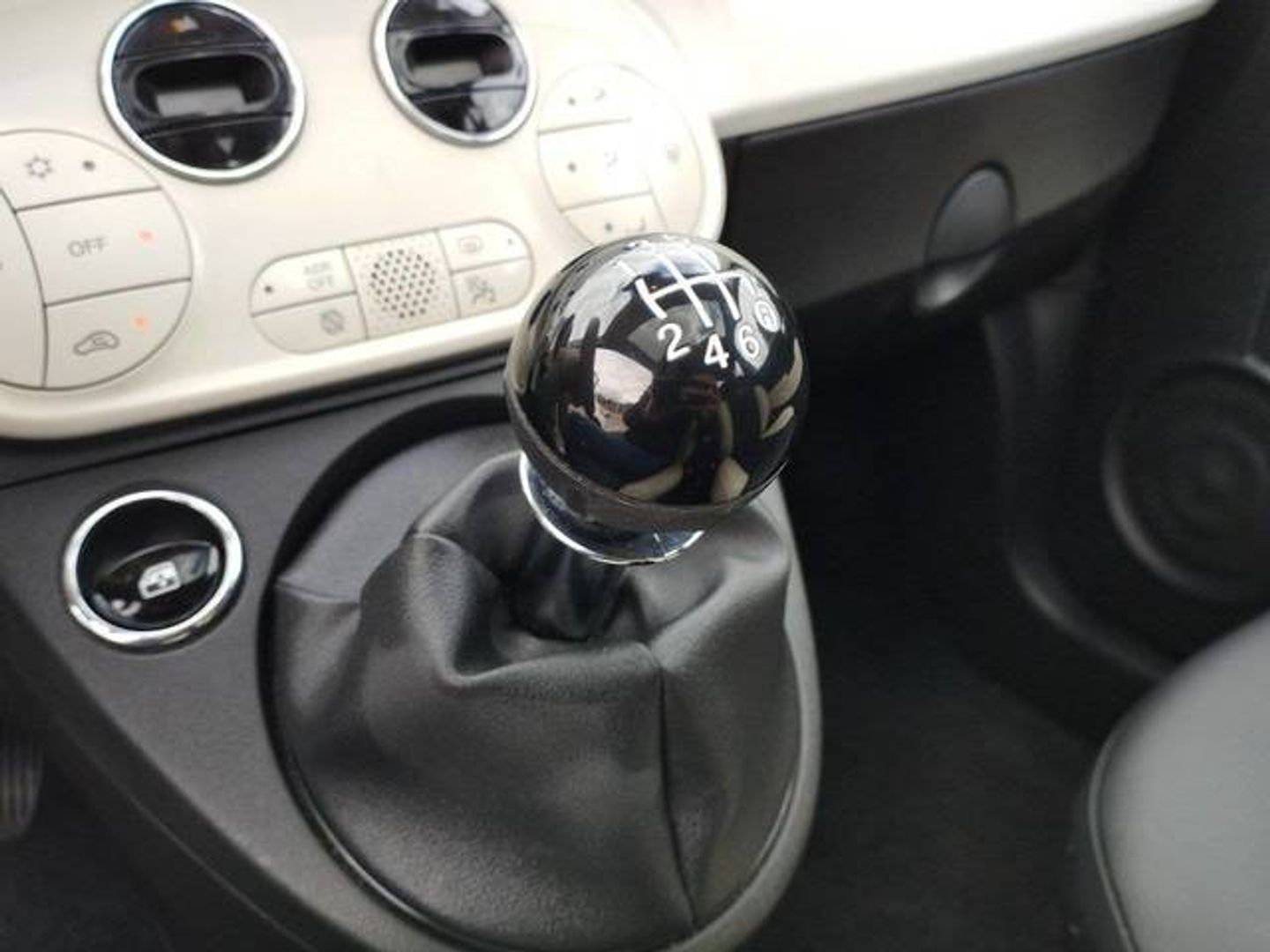 Fiat 500 1.0 Hybrid Dolcevita 51 kW (70 CV)