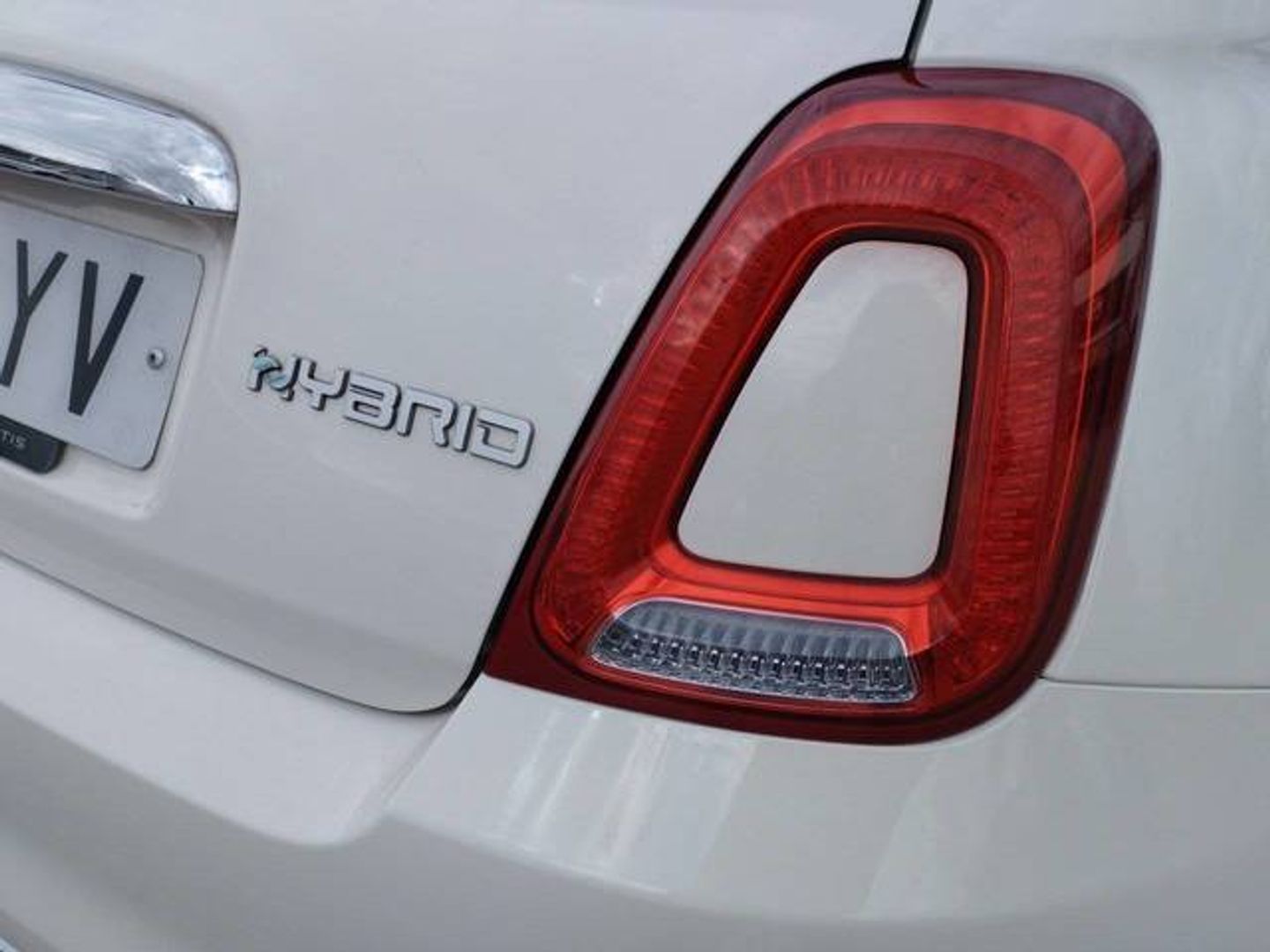 Fiat 500 1.0 Hybrid Dolcevita 51 kW (70 CV)