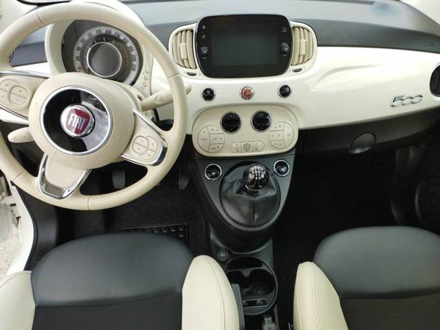 Fiat 500 1.0 Hybrid Dolcevita 51 kW (70 CV)