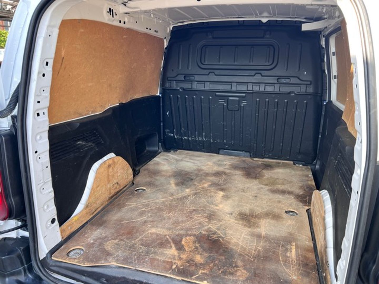 Peugeot Partner Furgon BlueHDi 100 Standard 600kg 73 kW (98 CV)