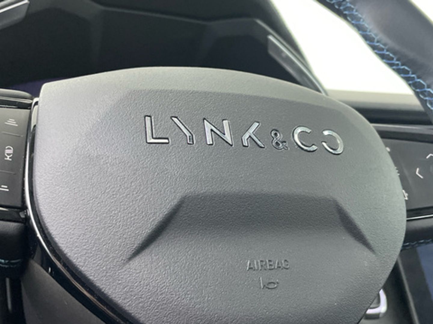Lynk & Co 01 1.5 HEV 145 kW (197 CV)
