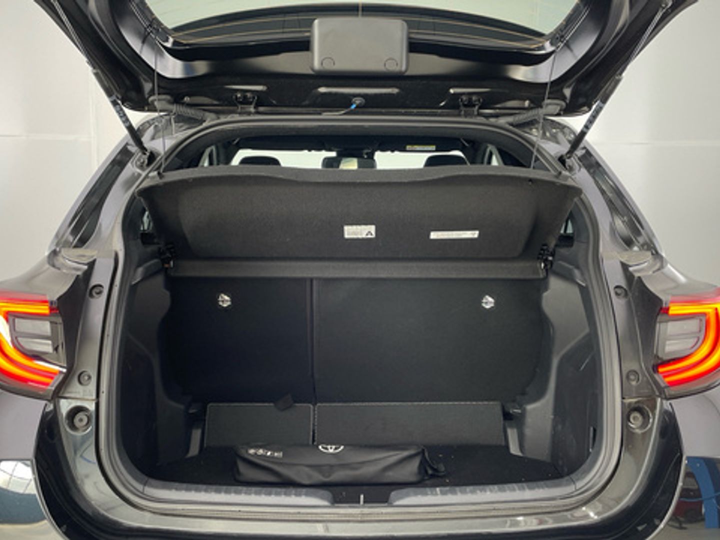 Toyota Yaris 120H Style 85 kW (116 CV)