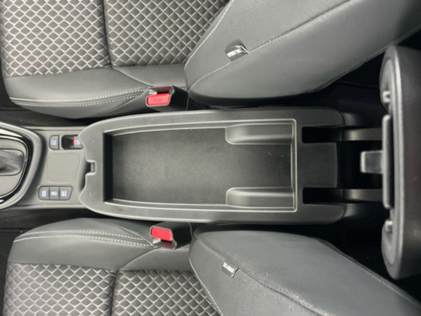 Toyota Yaris 120H Style 85 kW (116 CV)