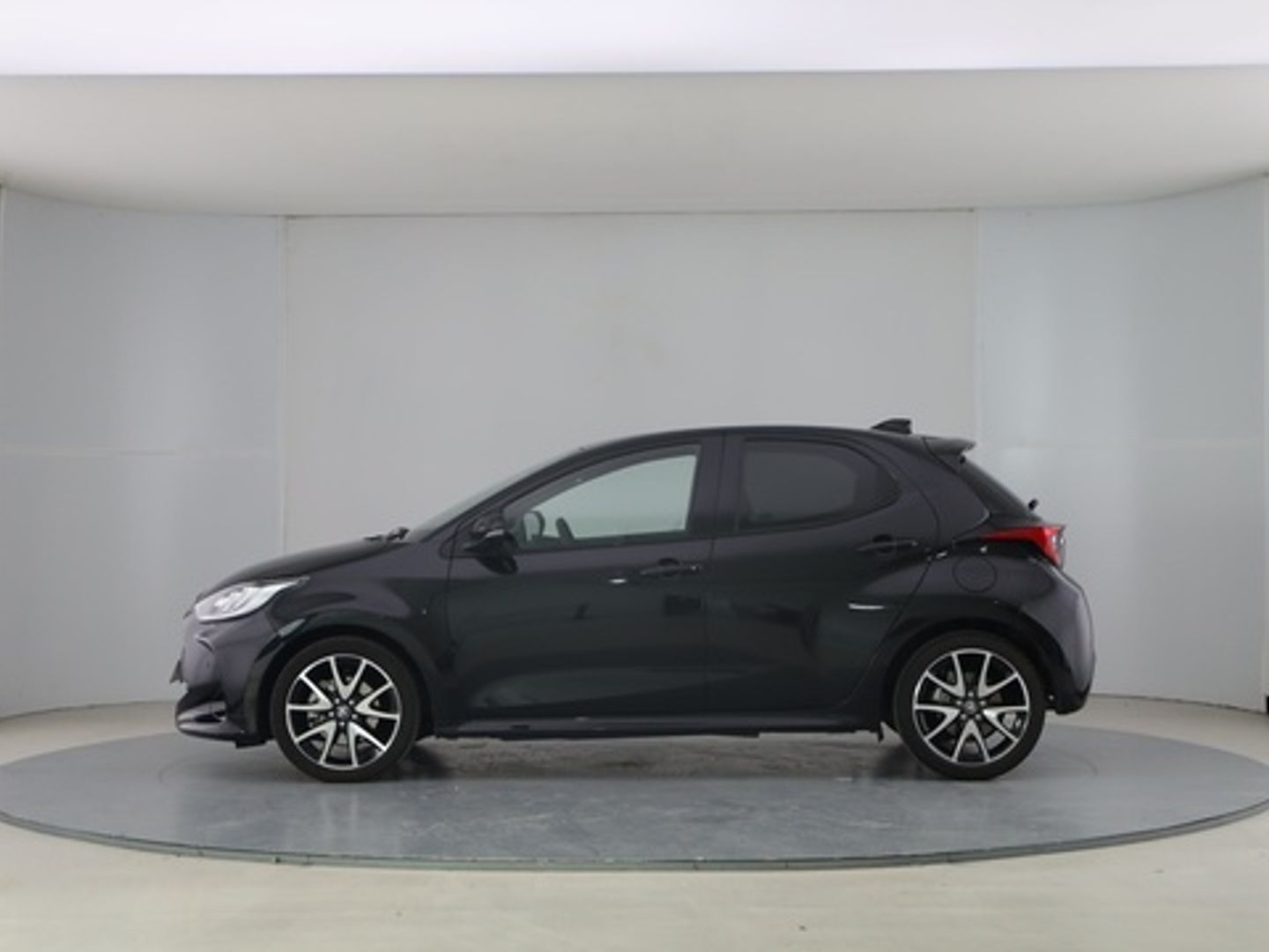 Toyota Yaris 120H Style 85 kW (116 CV)