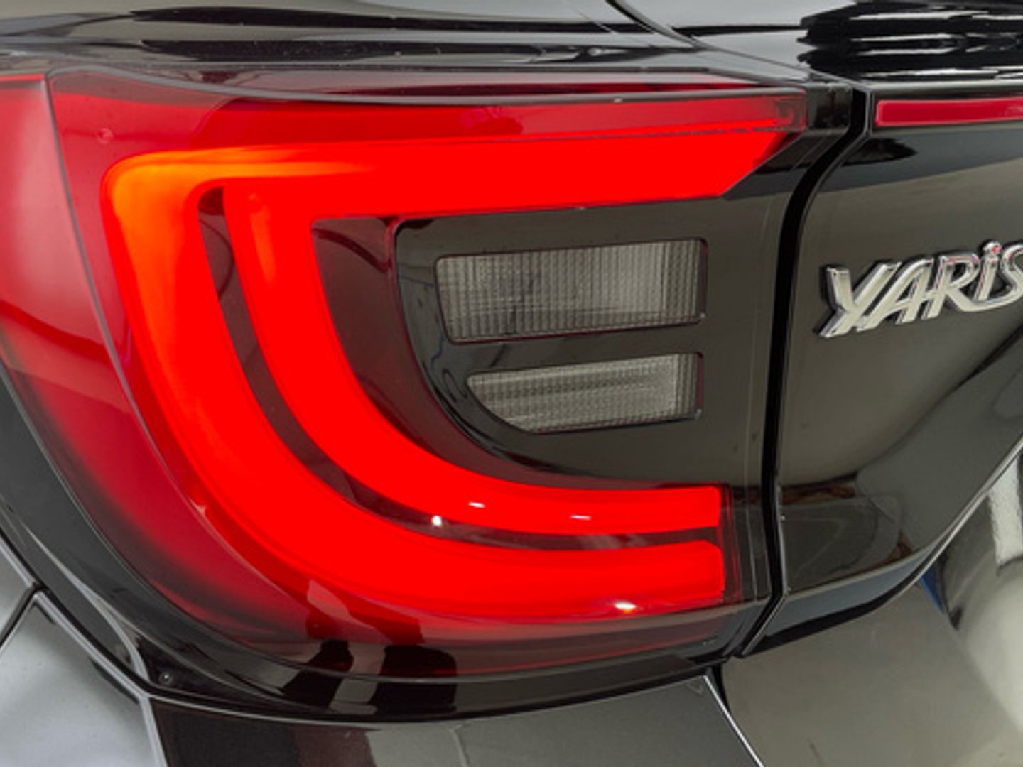 Toyota Yaris 120H Style 85 kW (116 CV)