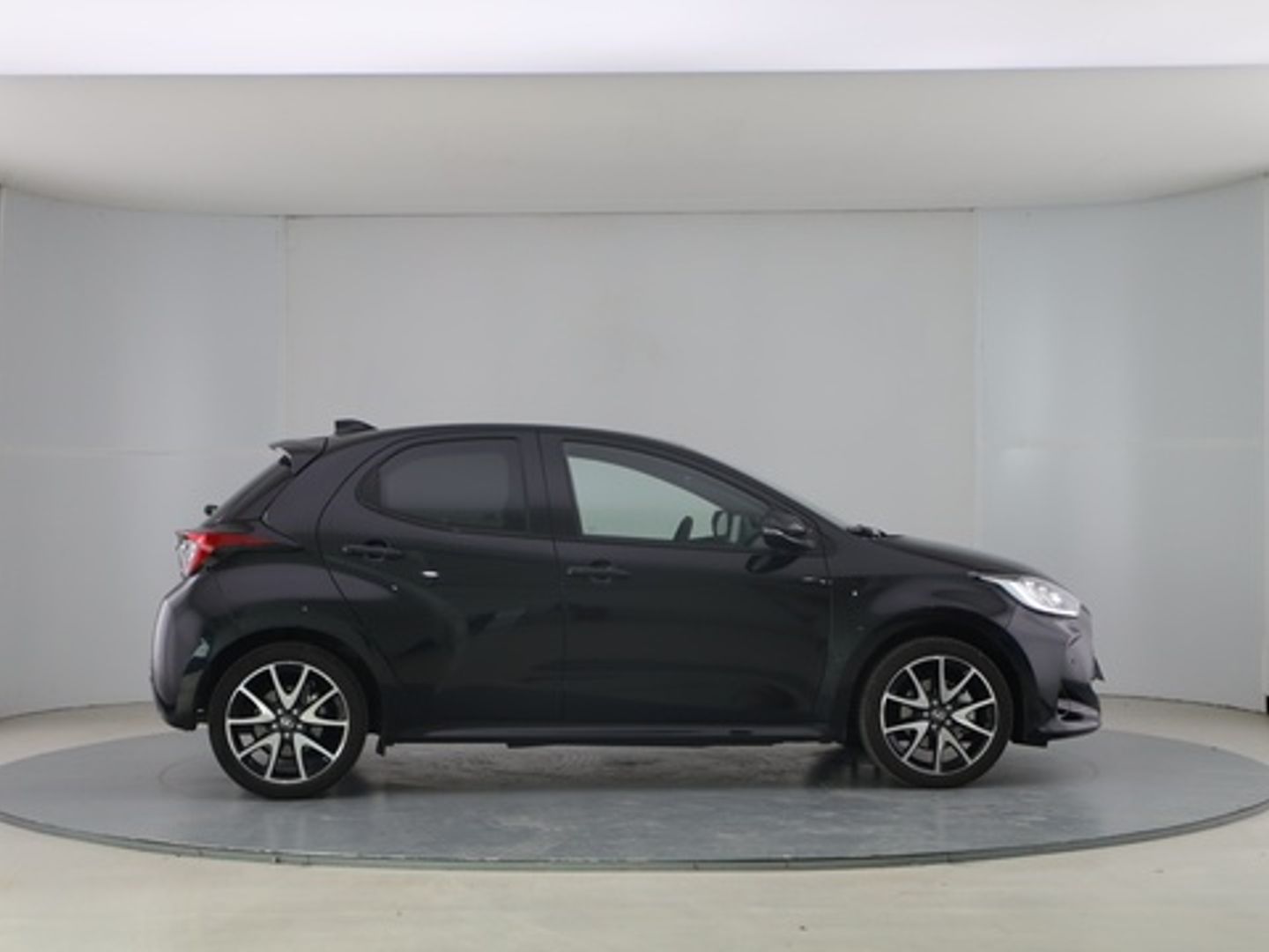 Toyota Yaris 120H Style 85 kW (116 CV)