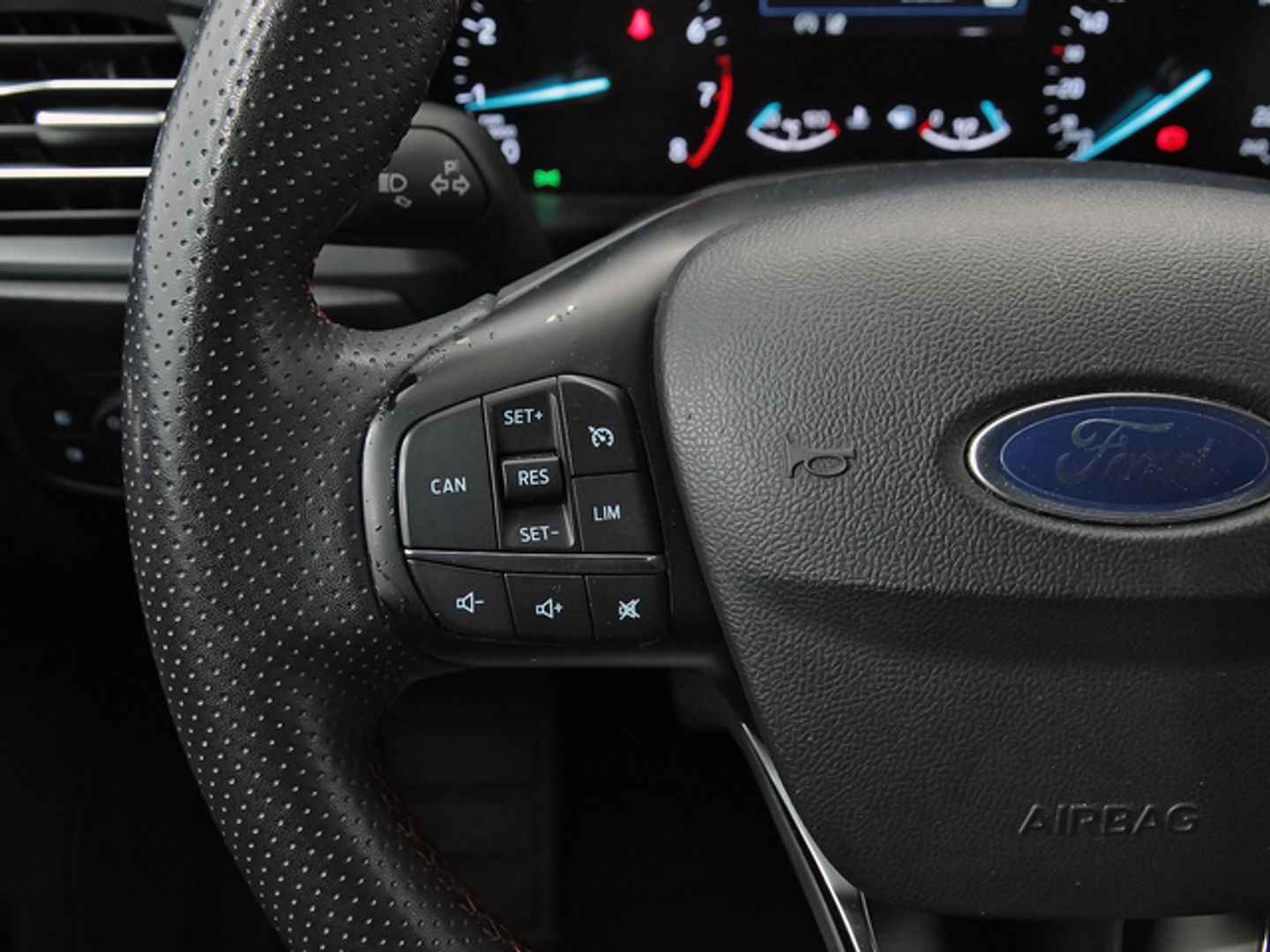Ford Focus 1.0 Ecoboost MHEV ST-Line 114 kW (155 CV)