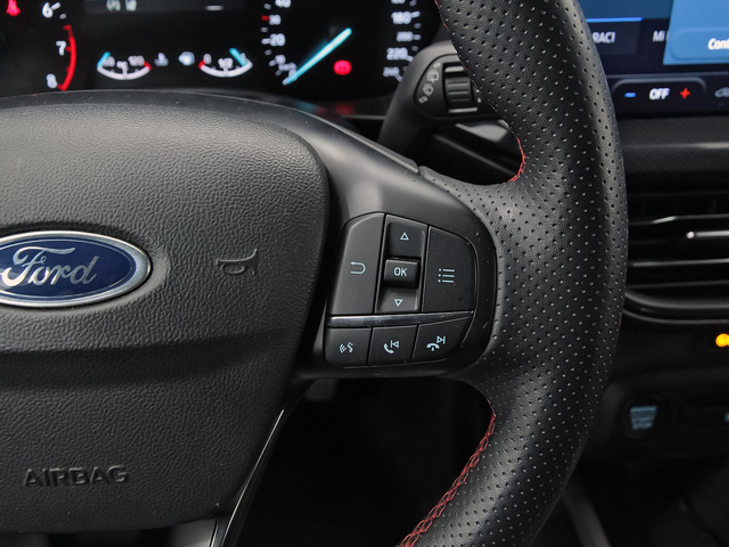 Ford Focus 1.0 Ecoboost MHEV ST-Line 114 kW (155 CV)