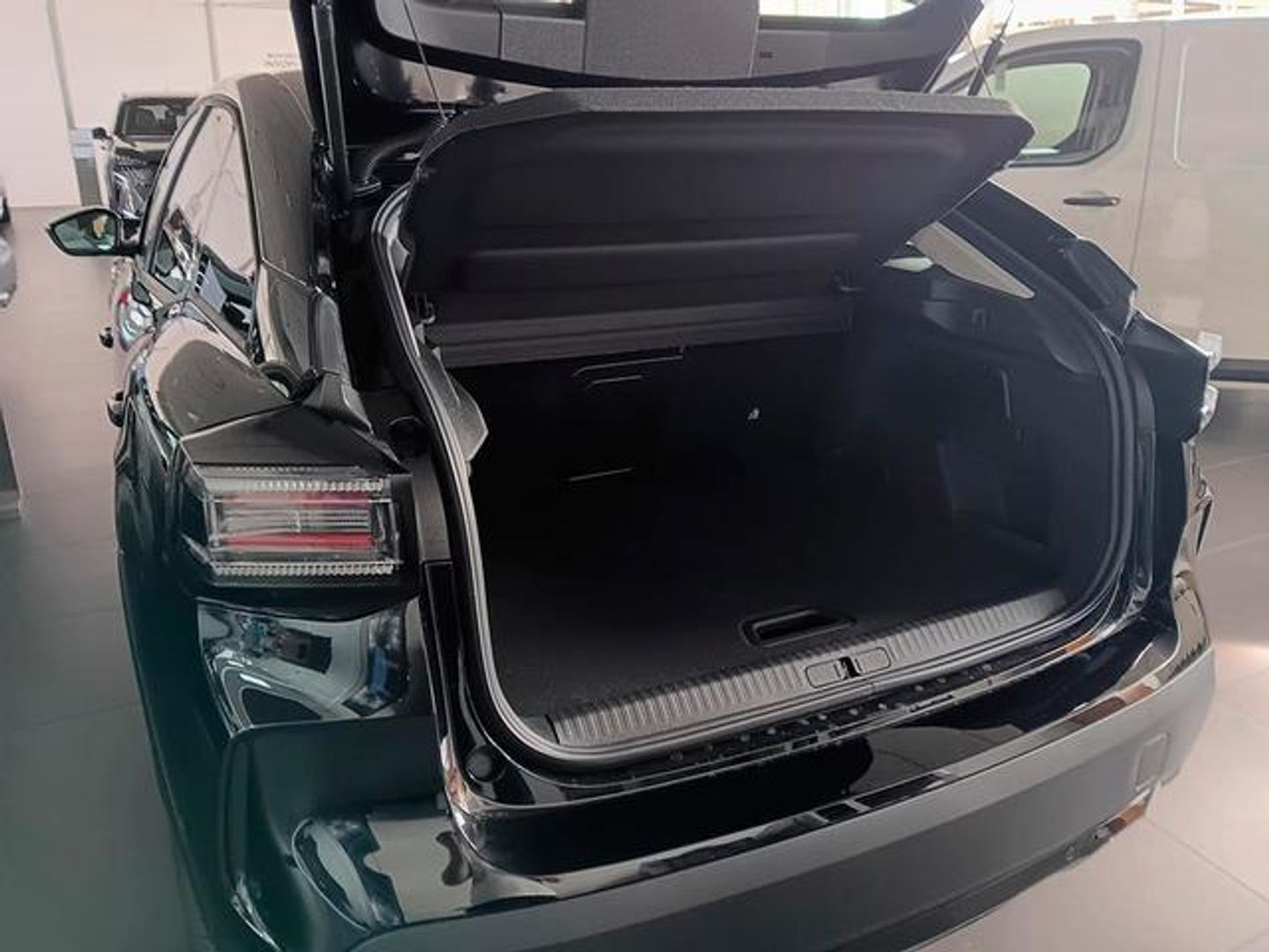 Citroen C4 Hybrid 136 e-DCS6 Max 100 kW (136 CV)