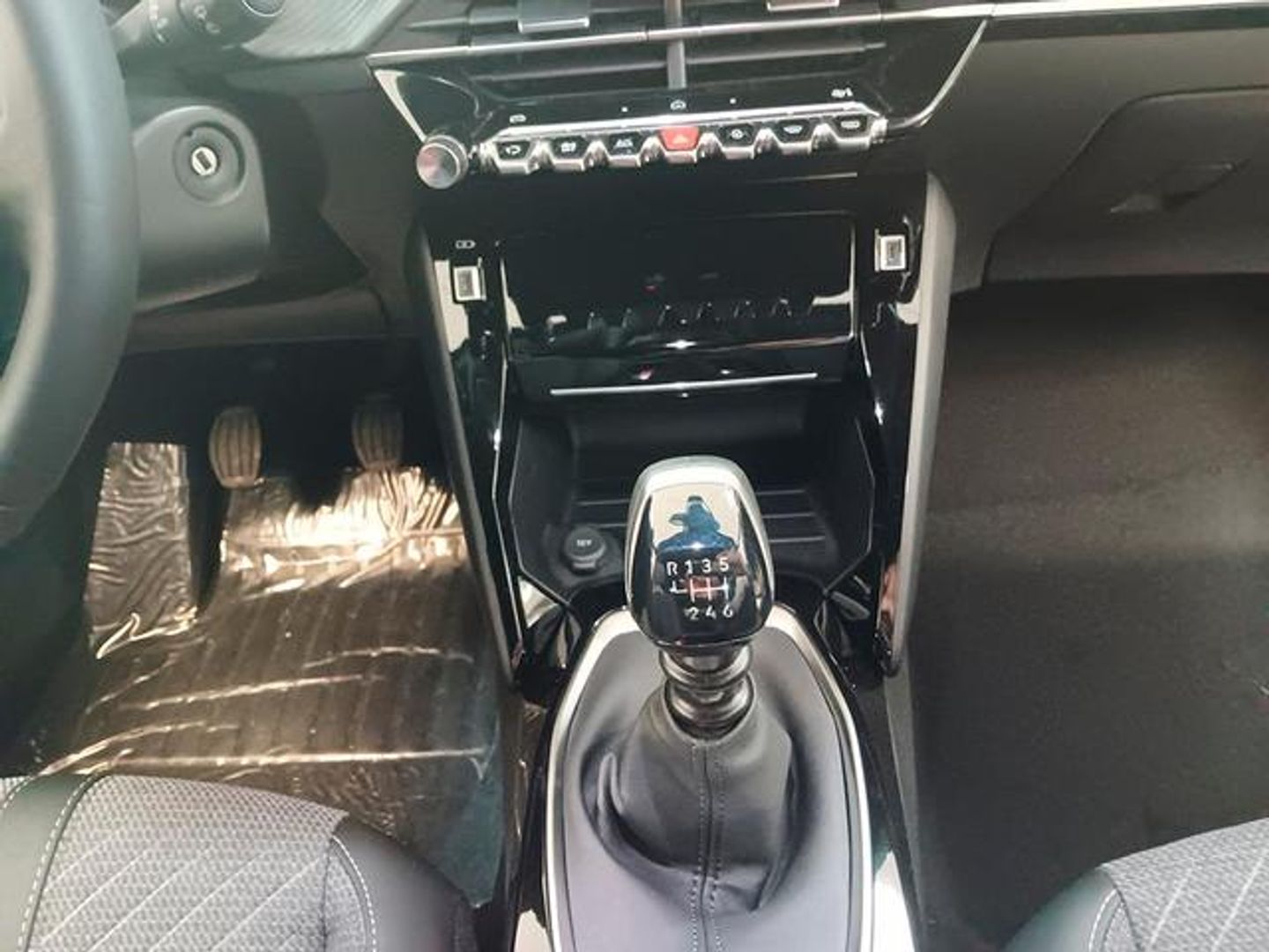 Peugeot 2008 PureTech 100 S&S Allure 75 kW (100 CV)