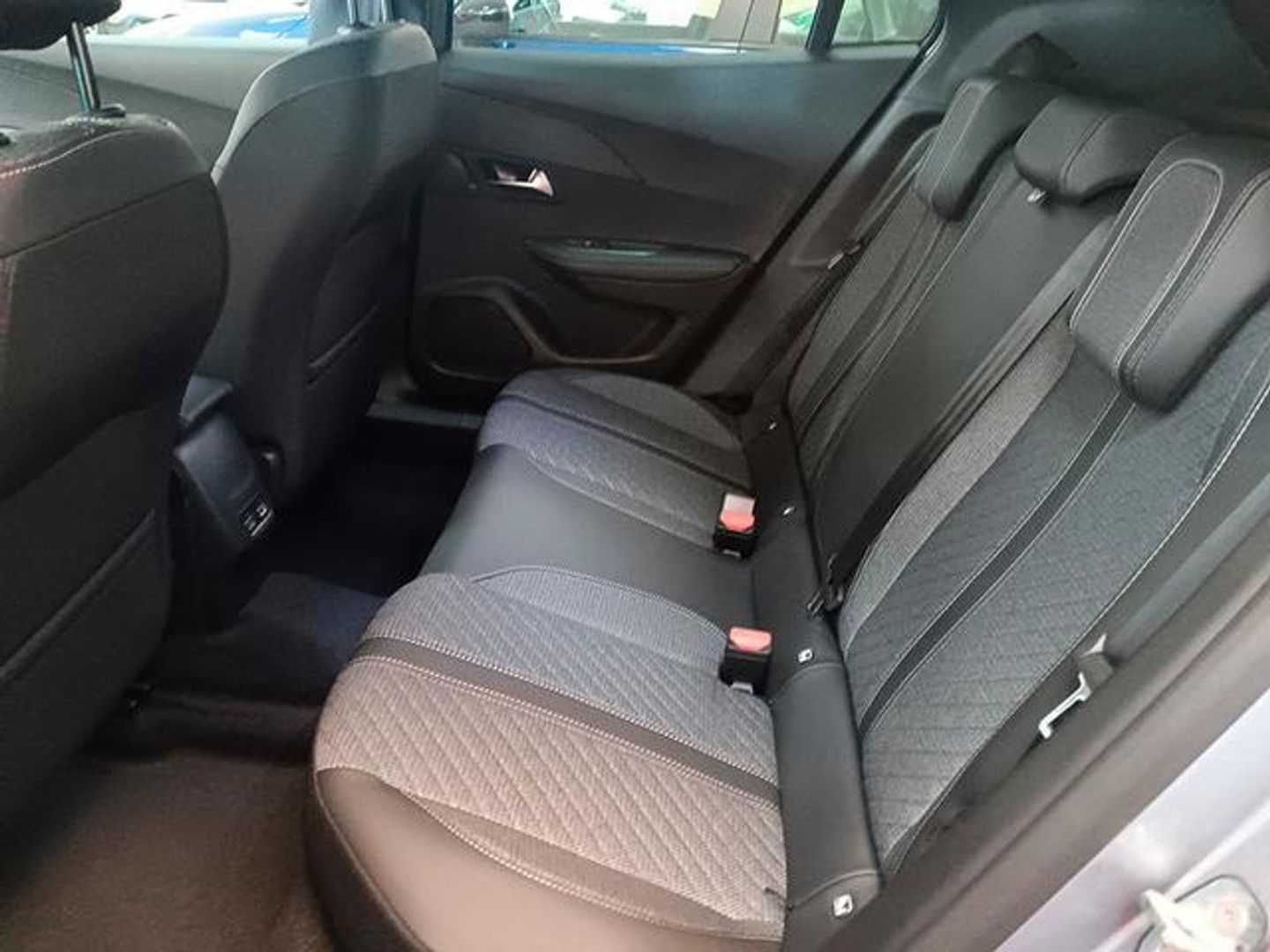 Peugeot 2008 PureTech 100 S&S Allure 75 kW (100 CV)