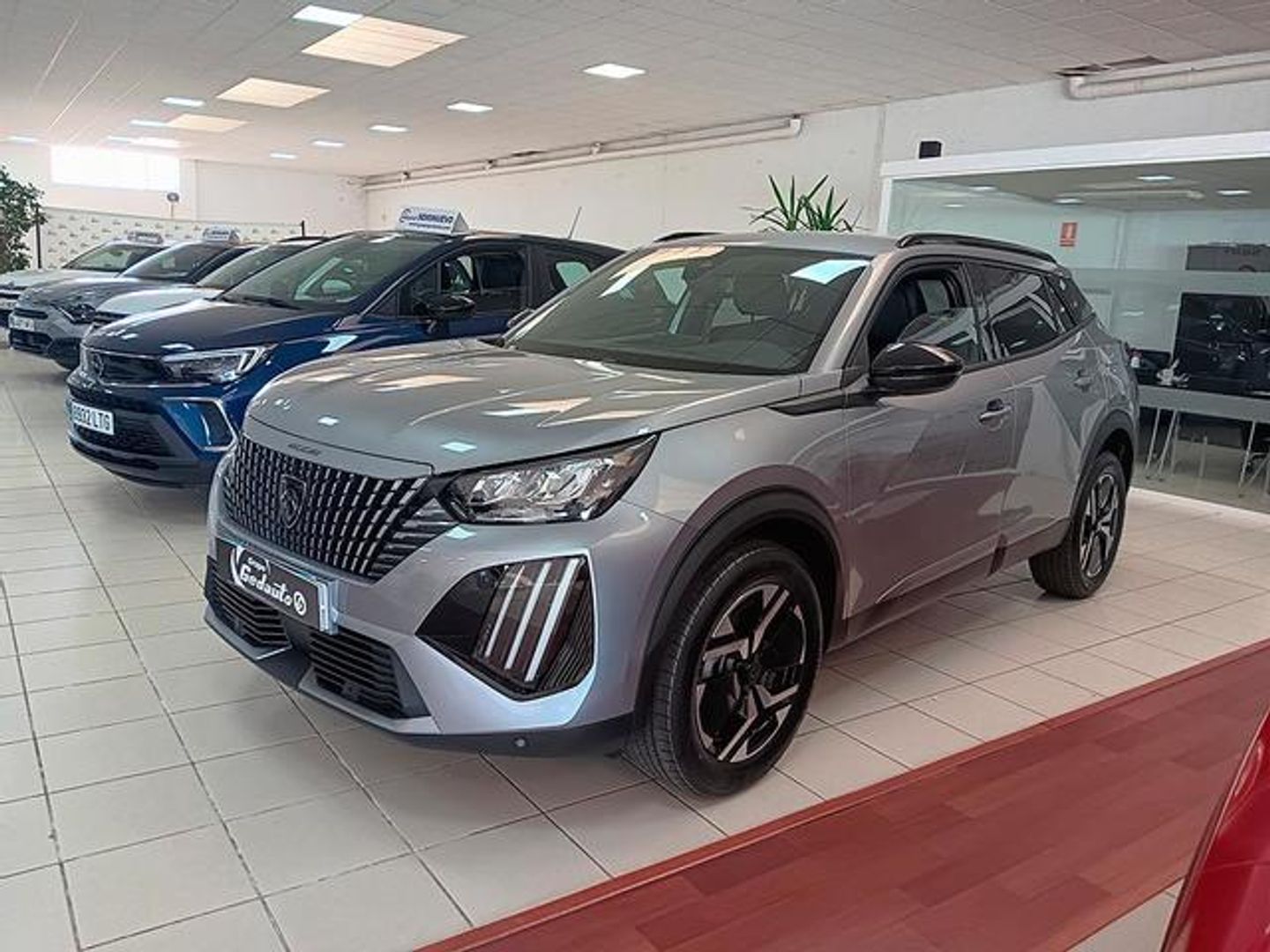 Peugeot 2008 PureTech 100 S&S Allure 75 kW (100 CV) Gris SUV