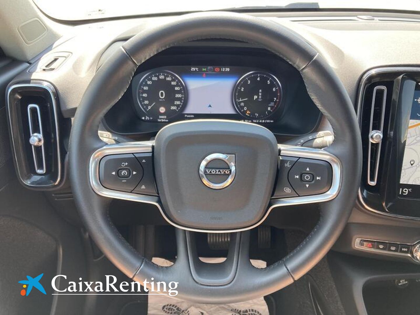 Volvo XC40 T2 Momentum Pro Auto 95 kW (129 CV)