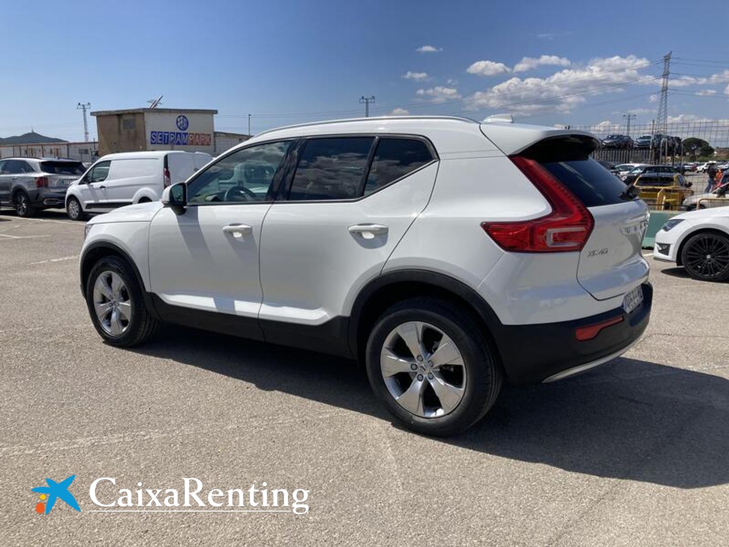 Volvo XC40 T2 Momentum Pro Auto 95 kW (129 CV)