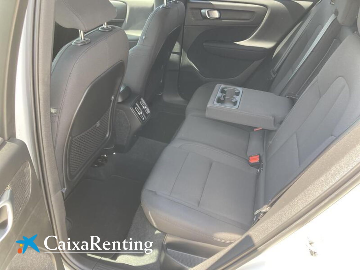 Volvo XC40 T2 Momentum Pro Auto 95 kW (129 CV)